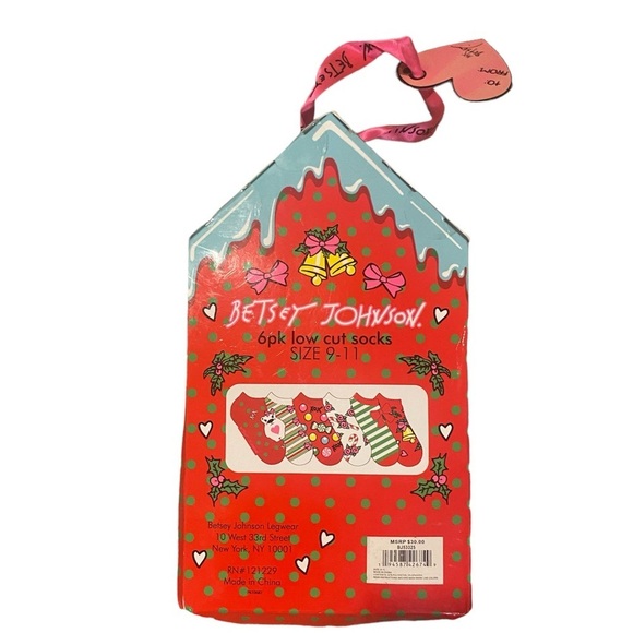 HP! Any 2/$18! Betsey Johnson 6 Pack Low Cut Christmas Socks - Picture 2 of 7